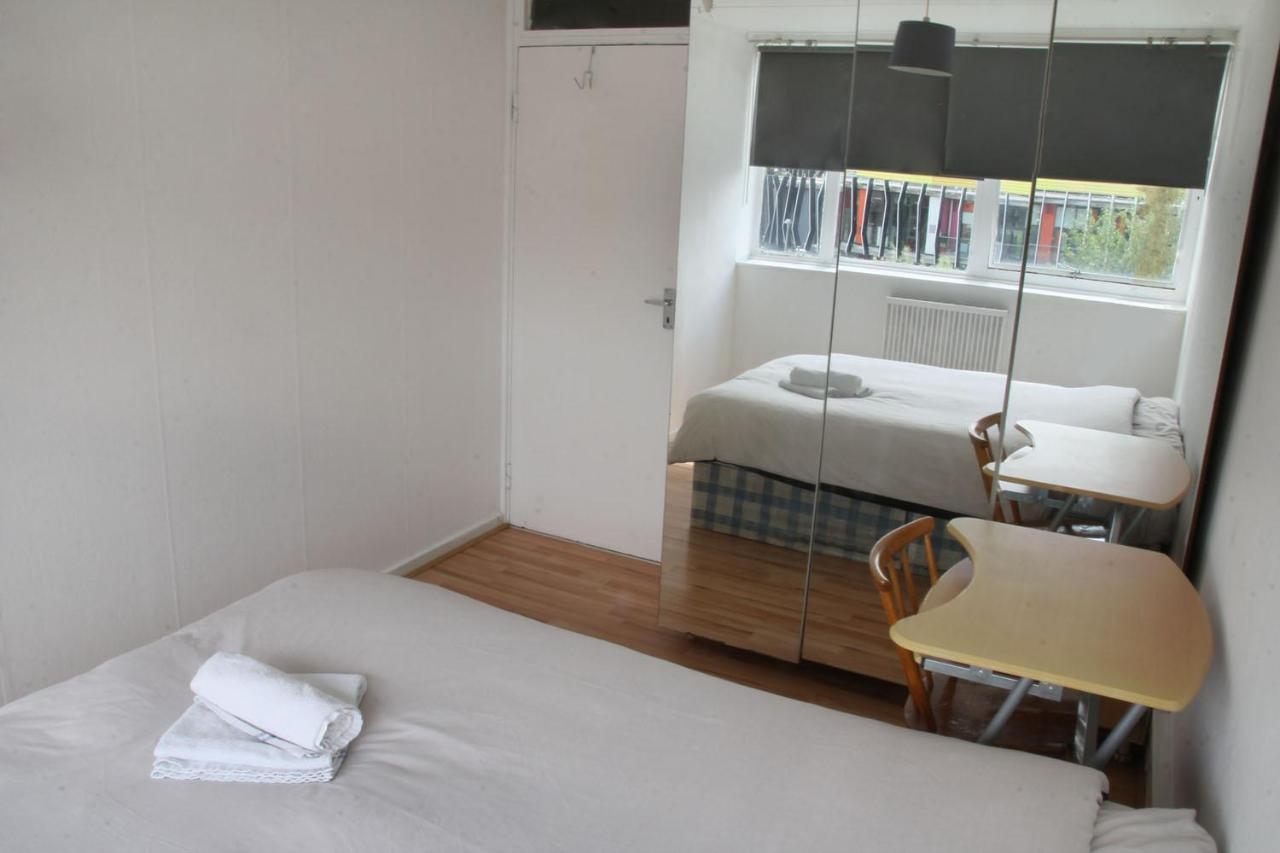 Elephant & Castle - Zone 2 - Private Rooms - Shared Bathroom Londýn Exteriér fotografie